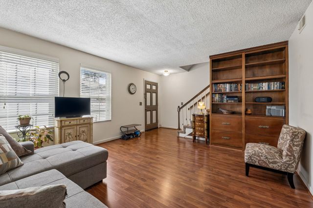 5510 Country Dr Apt 108, Nashville, TN 37211