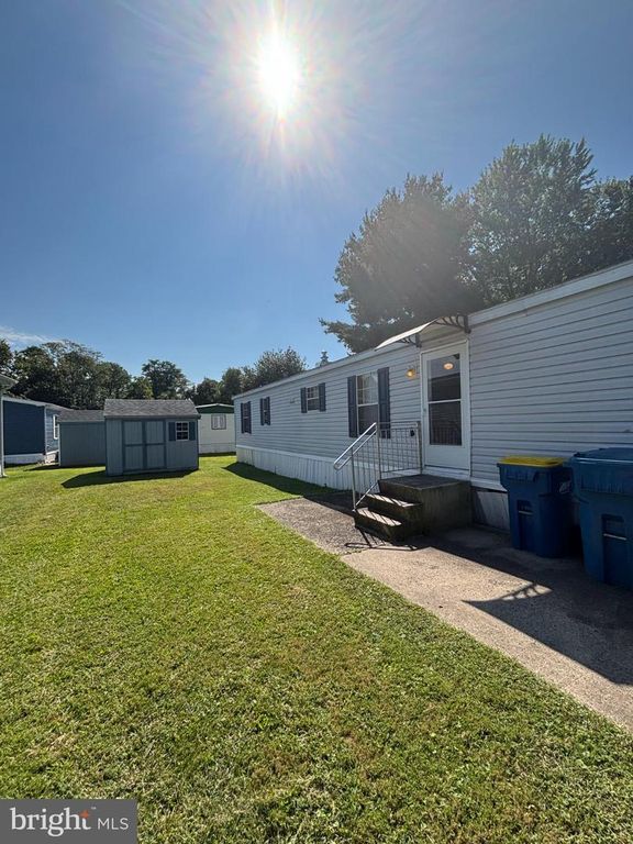 6319 FULLER DR, Morrisville, PA 19067