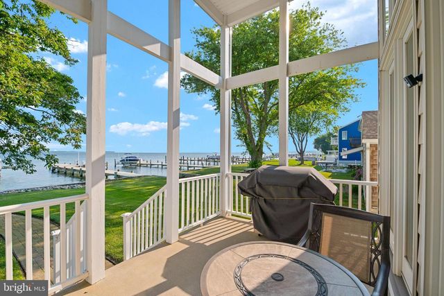 952 CHESTER RIVER DR, Grasonville, MD 21638
