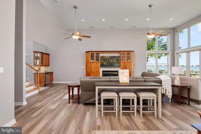 952 CHESTER RIVER DR, Grasonville, MD 21638