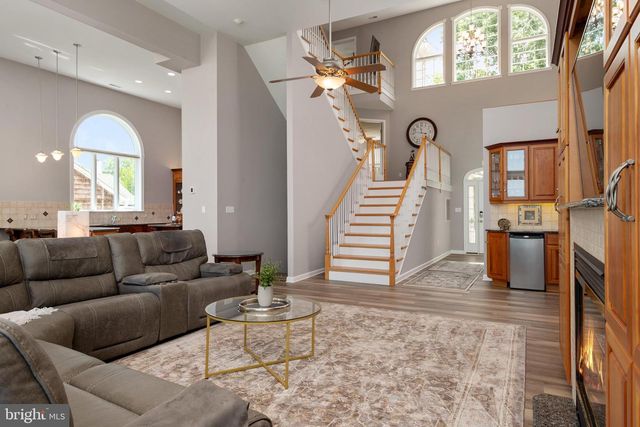 952 CHESTER RIVER DR, Grasonville, MD 21638