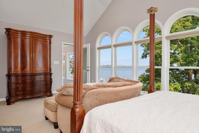952 CHESTER RIVER DR, Grasonville, MD 21638
