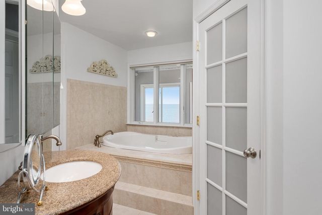 952 CHESTER RIVER DR, Grasonville, MD 21638