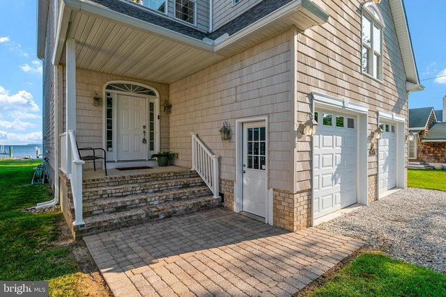 952 CHESTER RIVER DR, Grasonville, MD 21638