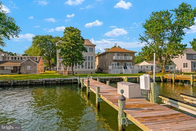 952 CHESTER RIVER DR, Grasonville, MD 21638
