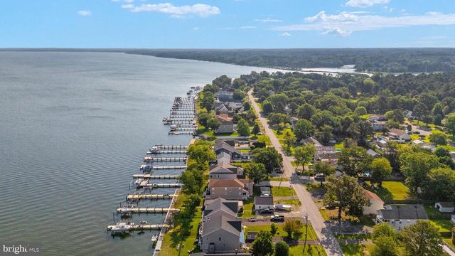 952 CHESTER RIVER DR, Grasonville, MD 21638