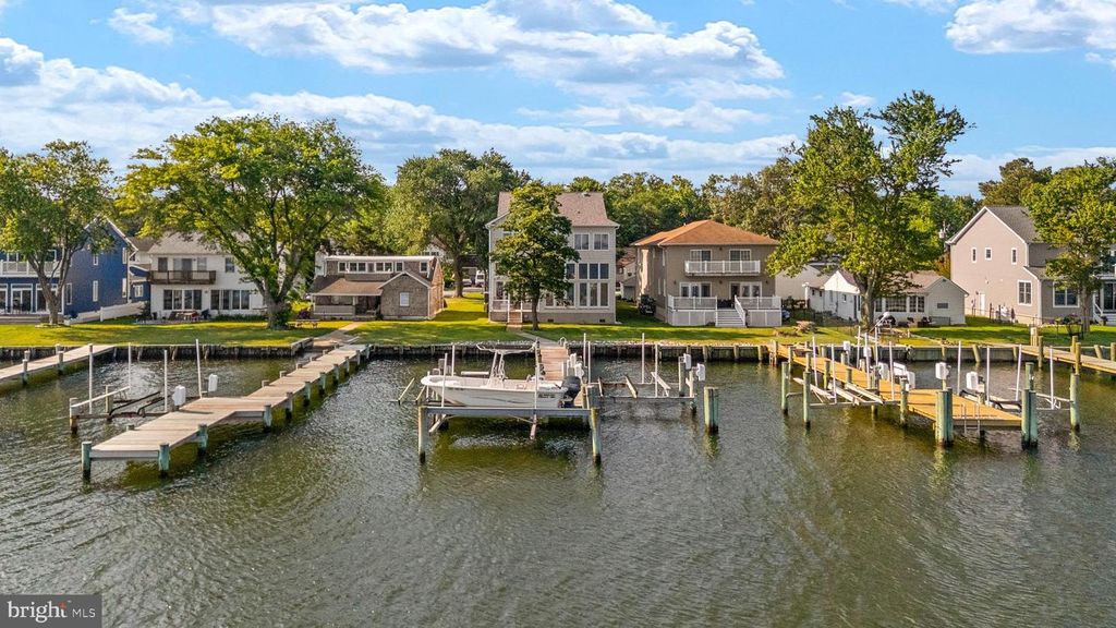 952 CHESTER RIVER DR, Grasonville, MD 21638