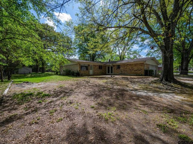 300 Robert E. Lee, Tyler, TX 75703