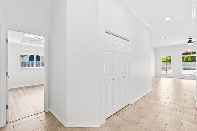 3829 Holland Dr, Corpus Christi, TX 78418