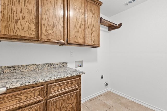 3829 Holland Dr, Corpus Christi, TX 78418