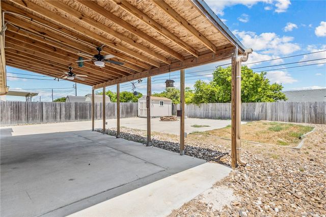 3829 Holland Dr, Corpus Christi, TX 78418