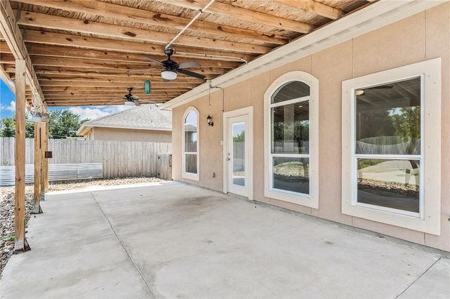 3829 Holland Dr, Corpus Christi, TX 78418