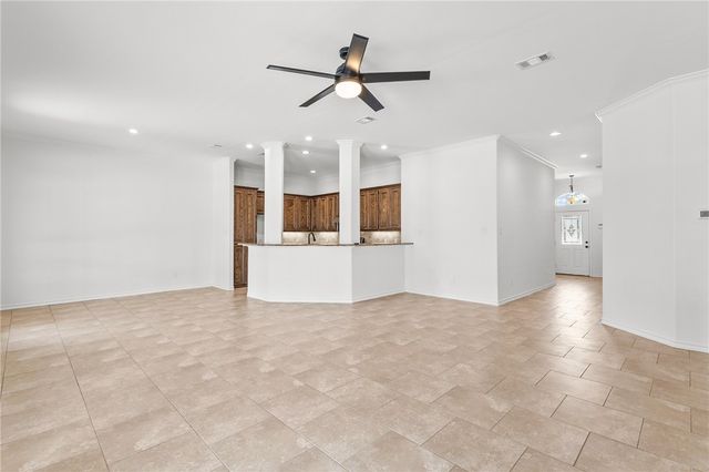 3829 Holland Dr, Corpus Christi, TX 78418
