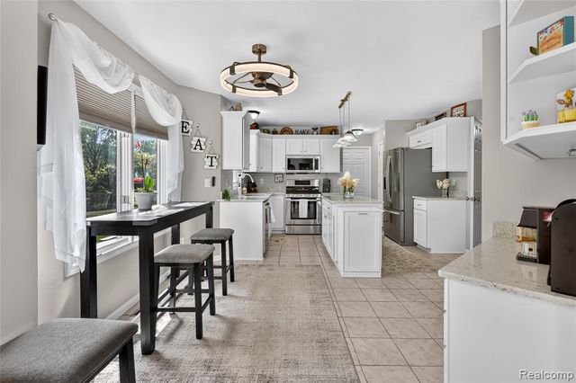 8805 Pebble Creek Drive, Pinckney, MI 48169