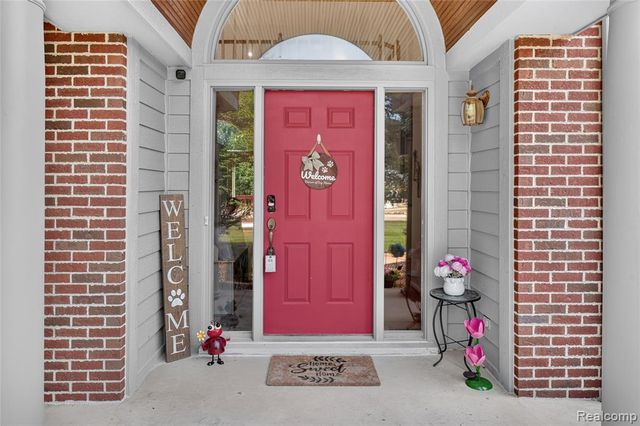 8805 Pebble Creek Drive, Pinckney, MI 48169