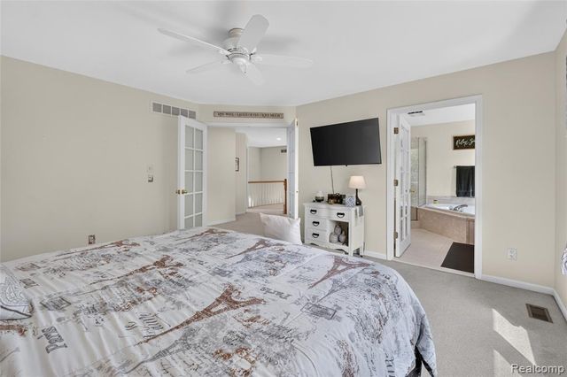 8805 Pebble Creek Drive, Pinckney, MI 48169