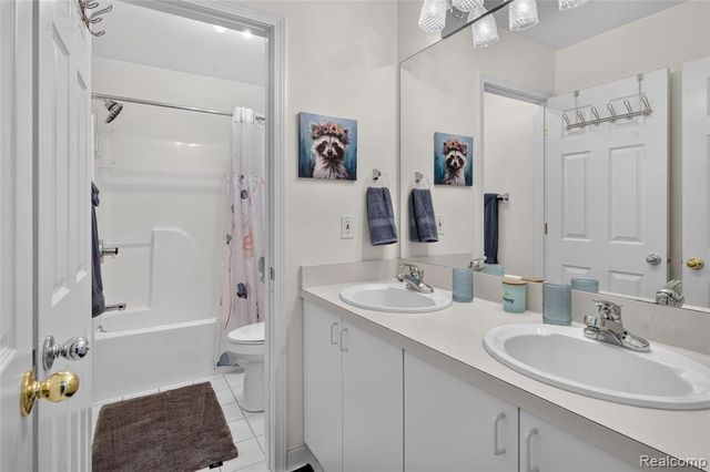 8805 Pebble Creek Drive, Pinckney, MI 48169