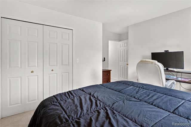 8805 Pebble Creek Drive, Pinckney, MI 48169