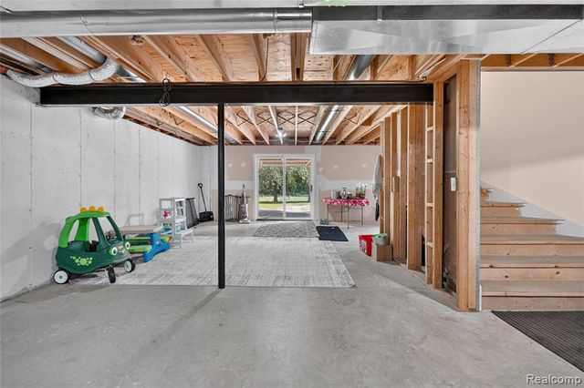 8805 Pebble Creek Drive, Pinckney, MI 48169
