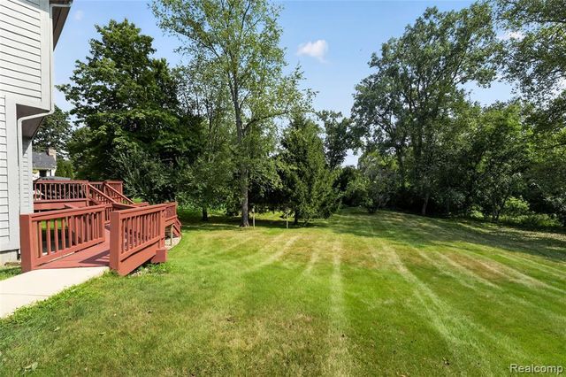 8805 Pebble Creek Drive, Pinckney, MI 48169
