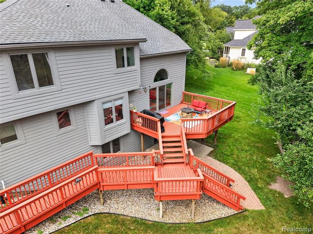8805 Pebble Creek Drive, Pinckney, MI 48169