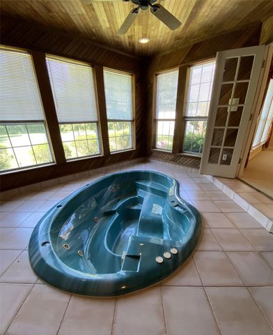 1415 Red Oak Circle, Farmersville, TX 75442