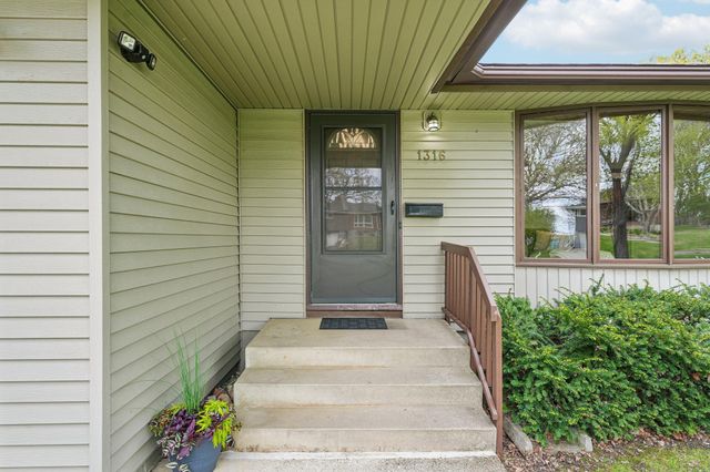 1316 Kilmer Avenue, Saint Louis Park, MN 55426