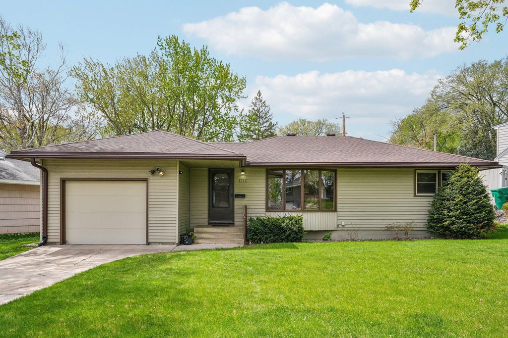 1316 Kilmer Avenue, Saint Louis Park, MN 55426