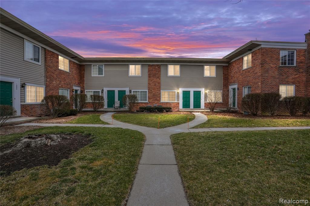 1898 Maple Road, Birmingham, MI 48009
