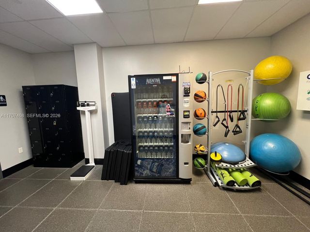 2501 S Ocean Dr PH32, Hollywood, FL 33019