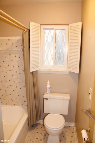 29225 Hayes Road, Warren, MI 48088