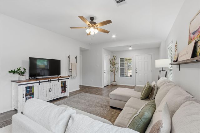 1307 Winding Willow Drive, Pinehurst, TX 77362