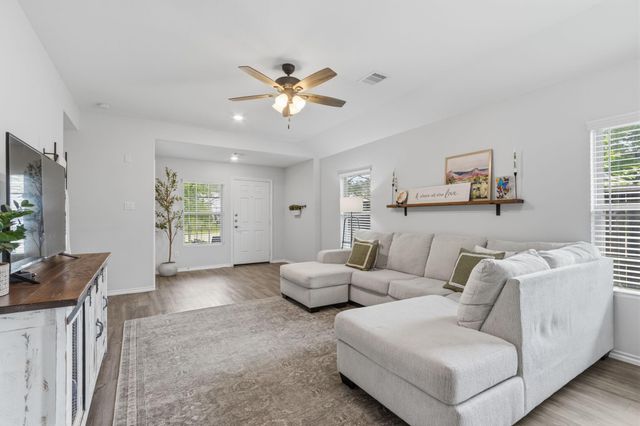 1307 Winding Willow Drive, Pinehurst, TX 77362