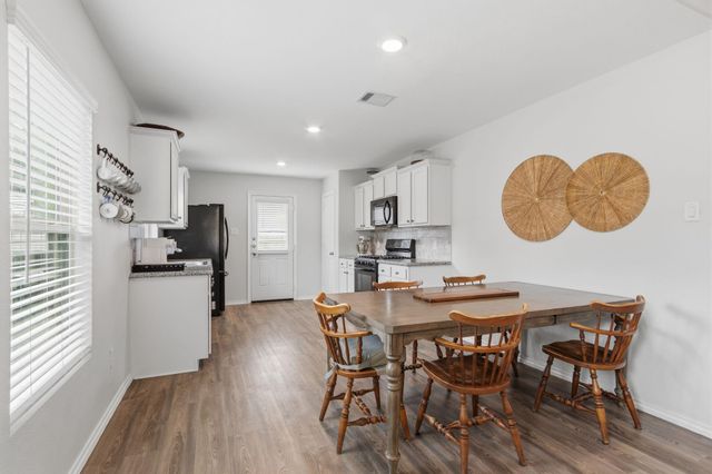 1307 Winding Willow Drive, Pinehurst, TX 77362