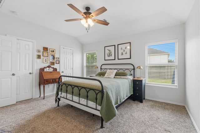 1307 Winding Willow Drive, Pinehurst, TX 77362