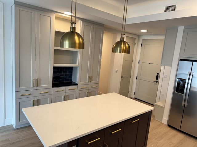 930 Commerce St Apt 1308, Nashville, TN 37203