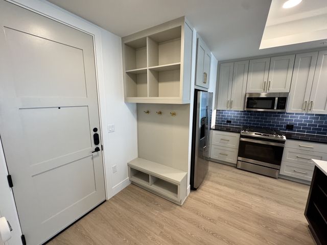 930 Commerce St Apt 1308, Nashville, TN 37203