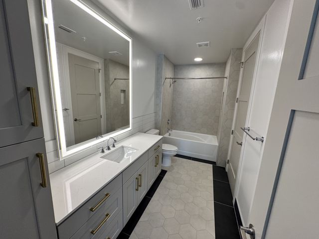 930 Commerce St Apt 1308, Nashville, TN 37203
