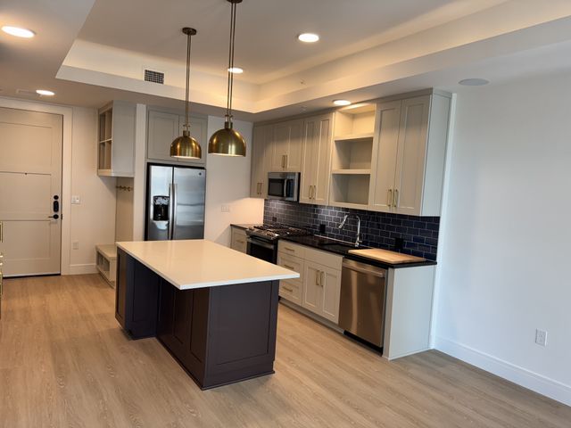930 Commerce St Apt 1308, Nashville, TN 37203