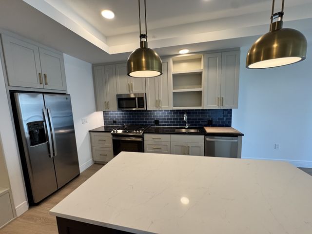 930 Commerce St Apt 1308, Nashville, TN 37203