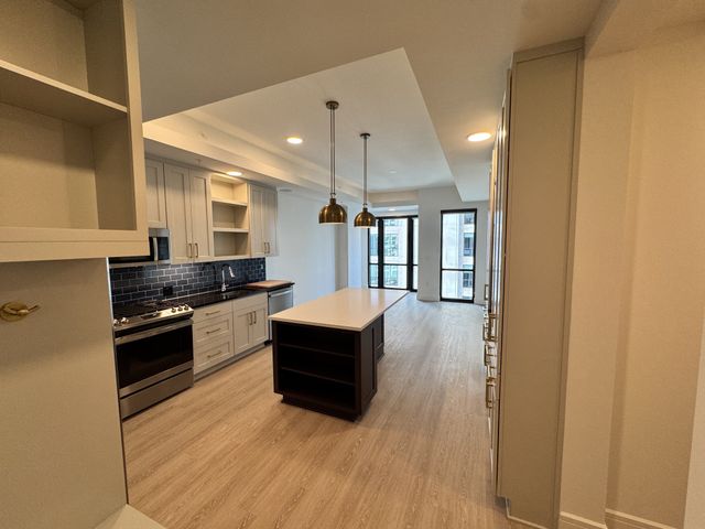 930 Commerce St Apt 1308, Nashville, TN 37203