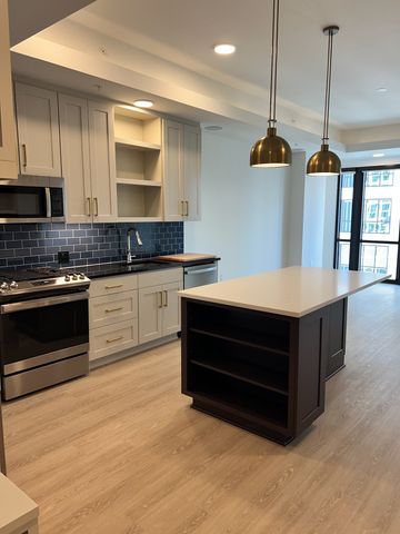 930 Commerce St Apt 1308, Nashville, TN 37203