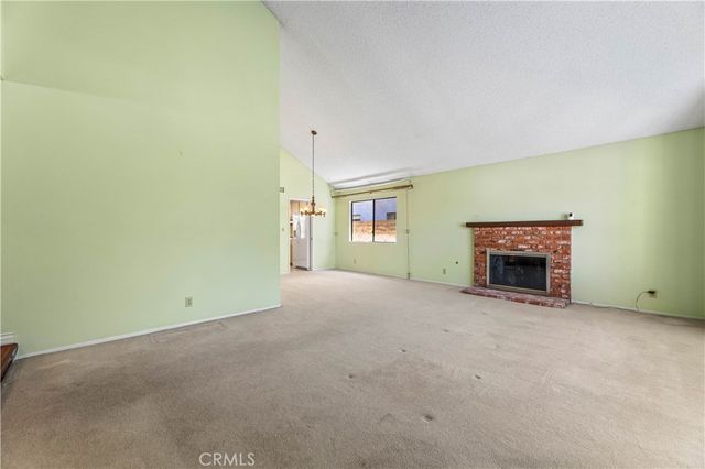 8824 Sari Avenue, Northridge, CA 91343
