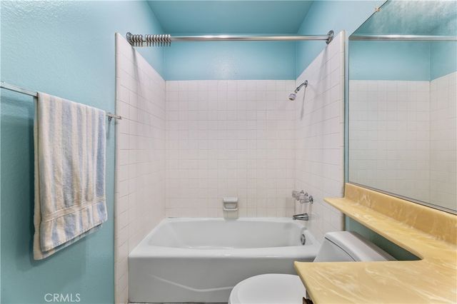 8824 Sari Avenue, Northridge, CA 91343