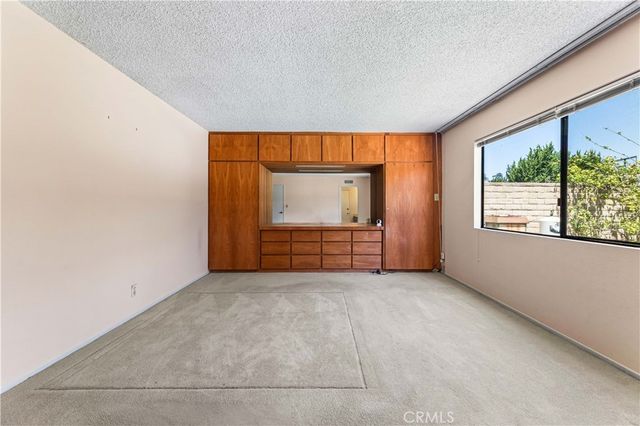 8824 Sari Avenue, Northridge, CA 91343