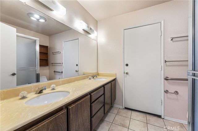 8824 Sari Avenue, Northridge, CA 91343