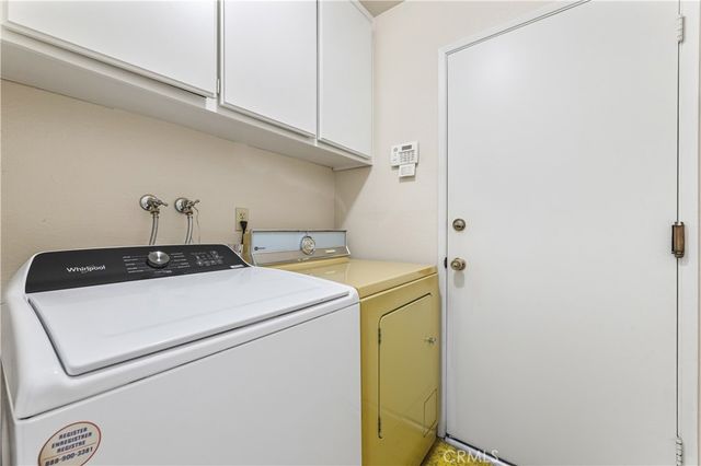 8824 Sari Avenue, Northridge, CA 91343