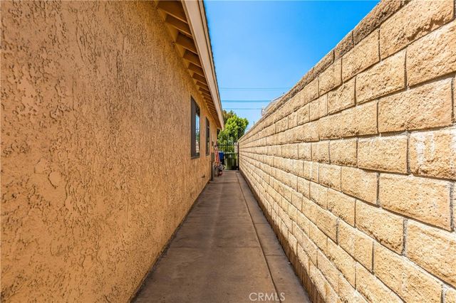 8824 Sari Avenue, Northridge, CA 91343
