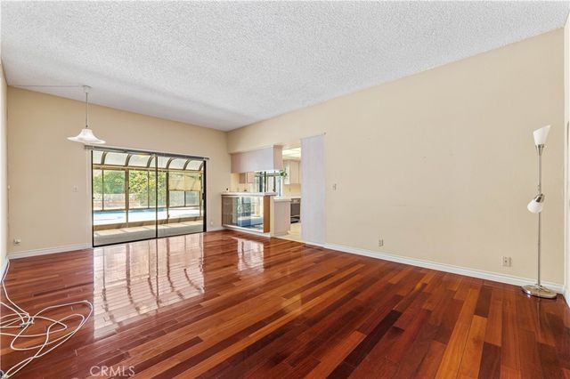 8824 Sari Avenue, Northridge, CA 91343