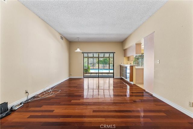 8824 Sari Avenue, Northridge, CA 91343
